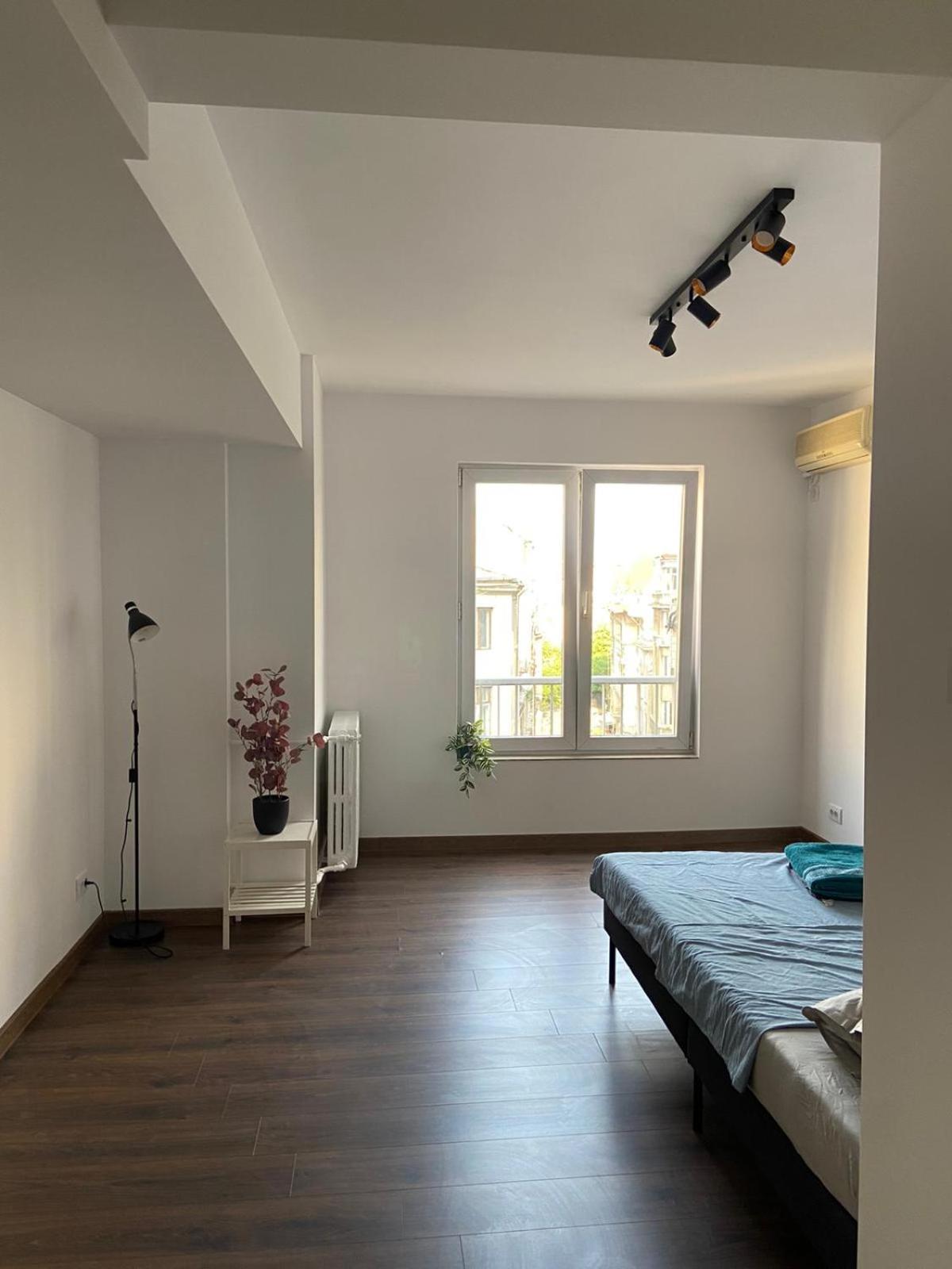 Minimalist Place Appartamento Bucarest